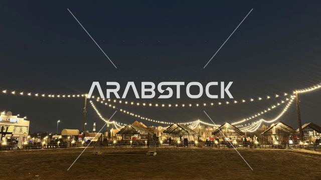 مكان لقضاء وقت ممتع في المملكة العربية السعودية، مباني على الطراز الكلاسيكي الغربي، سيارة بشكل عربة خيول تقليدية للتنقل داخل بلدة ساوث ويست (الكاوبوي) في حي الزهراء على طريق الملك عبد العزيز في مدينة جدة لعام 2025، ارتداء زي الكاوبوي الامريكية