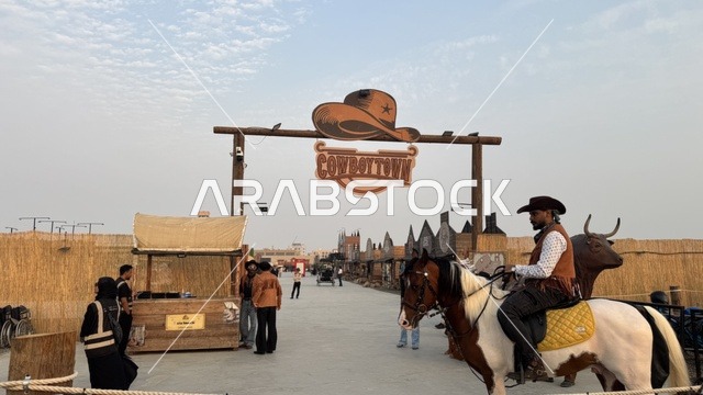 بلدة الكاوبوي الترفيهية، مباني على الطراز الكلاسيكي الغربي، بلدة ساوث ويست (الكاوبوي) في حي الزهراء على طريق الملك عبد العزيز في مدينة جدة لعام 2025، وجهه سياحية ترفيهية، مكان لقضاء وقت ممتع في المملكة العربية السعودية