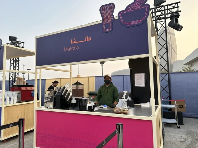 أجواء عائلية وترفيهية،  مطاعم مشهورة وعروض طهي حية، تجربة ترفيهية وتعليمية، نكهات عالمية متنوعة، جلسات خارجية ممتعه، مهرجان إثراء للطعام فى الشرقية ، الظهران، المملكة العربية السعودية، يوم 28 من ديسمبر 2025