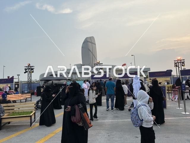 مهرجان للطعام فى حدائق إثراء الخارجية بالظهران، الشرقية ، المملكة العربية السعودية، يوم 28 من ديسمبر 2025 ،أجواء عائلية وترفيهية، تجربة ترفيهية وتعليمية، مطاعم دولية ومحلية ، نكهات عالمية متنوعة، جلسات خارجية ممتعه