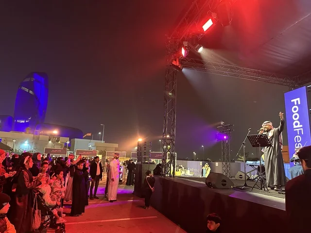 Enjoyable outdoor sessions, a musical performance at a food festival in the outdoor gardens of Ithra in Dhahran, Eastern Province, Saudi Arabia, on December 28, 2025. Family-friendly and entertaining atmosphere, an entertaining and educational experience, international and local restaurants.