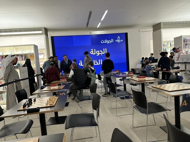 نشاط للشطرنج فى مهرجان للطعام فى حدائق إثراء الخارجية بالظهران، الشرقية ، المملكة العربية السعودية، يوم 28 من ديسمبر 2025 ،أجواء عائلية وترفيهية،  جلسات خارجية ممتعه، تجربة طعام عالمية، معالم ترفيهية وتعليمية، مطاعم دولية ومحلية