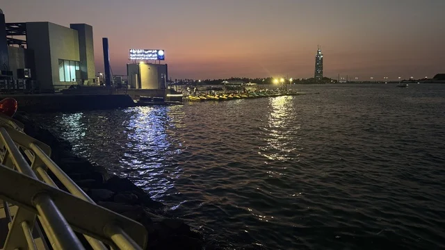 A tourist and recreational marine destination, the Abhur Corniche on the northern corniche of Jeddah, Saudi Arabia, features a coastal promenade with open views of the Red Sea, restaurants and cafes overlooking the waterfront, various recreational activities, and a calm and unique family atmosphere.
