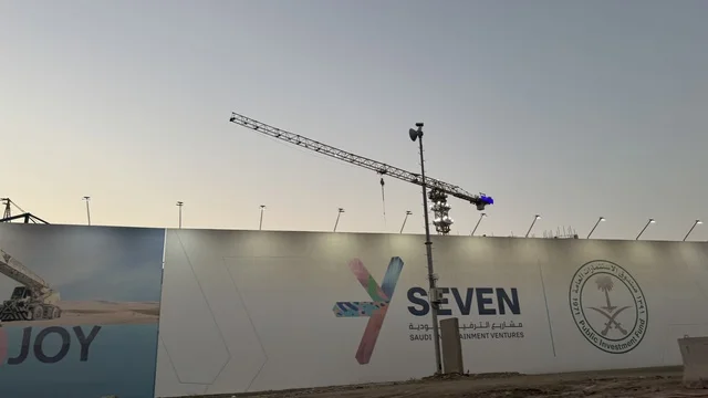 مشروع حضري يعزز الواجهة البحرية، بنية تحتية قيد التطوير فى  واجهة أبحر على كورنيش جدة الشمالي بمدينة جدة، المملكة العربية السعودية،وجهة سياحية وترفيهية بحرية، ممشى ساحلي بإطلالات مفتوحة على البحر الأحمر، أنشطة ترفيهية متنوعة