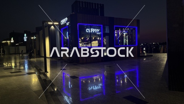 مطاعم ومقاهي مطلة على الواجهة البحرية، واجهة أبحر على كورنيش جدة الشمالي بمدينة جدة، المملكة العربية السعودية، وجهة سياحية وترفيهية بحرية، ممشى ساحلي بإطلالات مفتوحة على البحر الأحمر، أنشطة ترفيهية متنوعة،  أجواء عائلية هادئة ومميزة