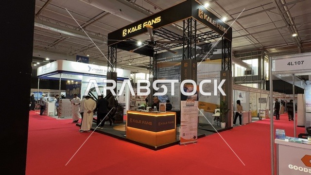 فرص استيراد وتوريد  فى معرض البيت الصيني بالرياض يوم ٢٢ من ديسمبر 2025، المملكة العربية السعودية ، استكشاف الأثاث والحرف اليدوية، الفنون والحرف الصينية، منتجات صينية متنوعه  لجميع الزوار ، الاجهزة و الالات والمعدات الكهربية