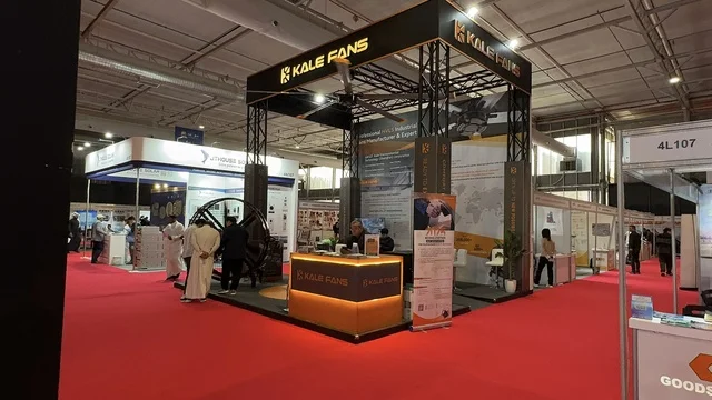 Import and supply opportunities at the Chinese House Exhibition in Riyadh on December 22, 2025, Saudi Arabia, exploring furniture and handicrafts, Chinese arts and crafts, diverse Chinese products for all visitors, electrical devices, machines, and equipment.