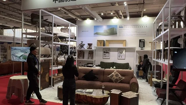 Promising business and investment opportunities at the Chinese House Exhibition in Riyadh on December 22, 2025, Saudi Arabia, exploring furniture and handicrafts, Chinese arts and crafts, diverse Chinese products for all visitors, electrical devices, machines, and equipment.