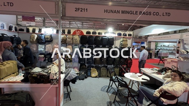 منتجات صينية متنوعه فى معرض البيت الصيني بالرياض يوم ٢٢ من ديسمبر 2025، المملكة العربية السعودية ، استكشاف الأثاث والحرف اليدوية، الفنون والحرف الصينية  ، فرص تجارية واستثمارية واعدة ،الاجهزة و الالات والمعدات الكهربية