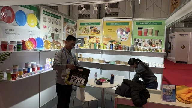 Enhancing trade cooperation at the Chinese House Exhibition in Riyadh on December 22, 2025, Saudi Arabia, exploring furniture and handicrafts, Chinese arts and crafts, promising business and investment opportunities, electrical devices, machines, and equipment.