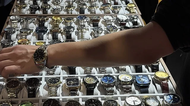 تعزيز التعاون التجاري فى معرض البيت الصيني بالرياض يوم ٢٢ من ديسمبر 2025، المملكة العربية السعودية ، استكشاف الأثاث والحرف اليدوية، الفنون والحرف الصينية  ، فرص تجارية واستثمارية واعدة ،الاجهزة و الالات والمعدات الكهربية