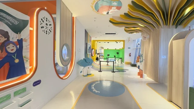 تجربة تعليمية تفاعلية، معرض اللغة العربية للأطفال فى مقر مجمع الملك سلمان العالمي للغة العربية في حي الورود بالرياض، يوم ١١ من ديسمبر 2025 ، تنمية مهارات القراءة والتعبير، أنشطة ثقافية وترفيهية للأطفال، أجواء تعليمية ممتعة فى المملكة العربية السعودية