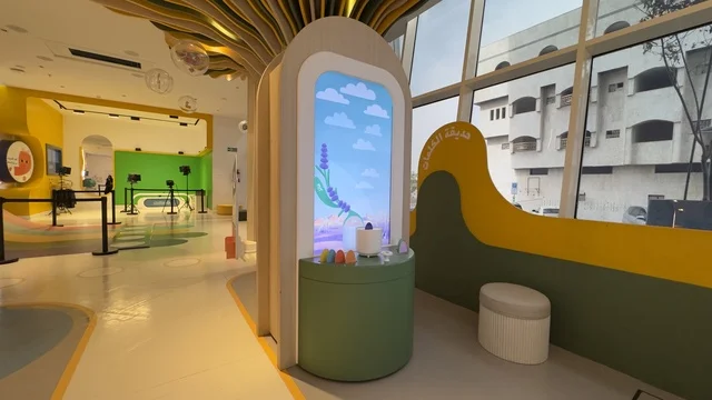 معرض اللغة العربية للأطفال فى مقر مجمع الملك سلمان العالمي للغة العربية في حي الورود بالرياض، يوم ١١ من ديسمبر 2025 ، تنمية مهارات القراءة والتعبير، أنشطة ثقافية وترفيهية للأطفال، تجربة تعليمية تفاعلية، أجواء تعليمية ممتعة فى المملكة العربية السعودية