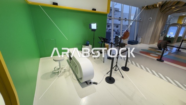 معرض اللغة العربية للأطفال فى مقر مجمع الملك سلمان العالمي للغة العربية في حي الورود بالرياض، يوم ١١ من ديسمبر 2025 ، تنمية مهارات القراءة والتعبير، أنشطة ثقافية وترفيهية للأطفال، تجربة تعليمية تفاعلية، أجواء تعليمية ممتعة فى المملكة العربية السعودية