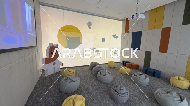 أجواء تعليمية ممتعة فى المملكة العربية السعودية ، معرض اللغة العربية للأطفال فى مقر مجمع الملك سلمان العالمي للغة العربية في حي الورود بالرياض، يوم ١١ من ديسمبر 2025 ، تنمية مهارات القراءة والتعبير، أنشطة ثقافية وترفيهية للأطفال، تجربة تعليمية تفاعلية