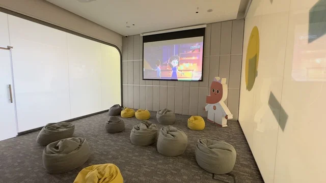 تنمية مهارات القراءة والتعبير، معرض اللغة العربية للأطفال فى مقر مجمع الملك سلمان العالمي للغة العربية في حي الورود بالرياض، يوم ١١ من ديسمبر 2025 ، أنشطة ثقافية وترفيهية للأطفال، أجواء تعليمية ممتعة فى المملكة العربية السعودية ، تجربة تعليمية تفاعلية