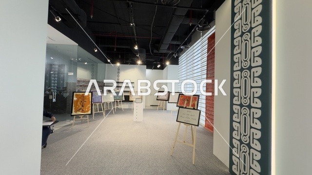 معرض اللغة العربية للكبار فى مجمع الملك سلمان العالمي للغة العربية بالرياض ، المملكة العربية السعودية ، يوم 11 من ديسمبر 2025 ، أنشطة ثقافية وفكرية متنوعة، تطوير المهارات اللغوية والكتابية، تعزيز مهارات اللغة والتواصل، محاضرات وورش احترافية