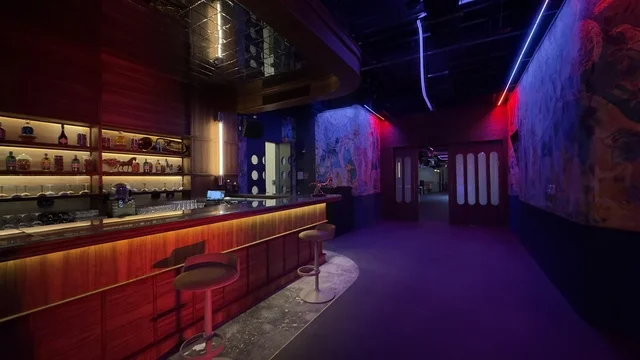 بارات وأكشاك متنوعة، فعاليات ترفيهية وتجارب عائلية، تجربة تسوق شتوية مميزة، بازار الشتاء بالرياض، المملكة العربية السعودية، يوم 12 من ديسمبر 2025 ، منتجات محلية وإبداعية، أجواء شتوية دافئة