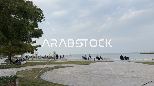 ممشى همس فى المنطقة الشرقية، المملكة العربية السعودية ، تجربة تنزه عصرية، جلسات ومقاعد خارجية ، وجهة ترفيهية مفتوحة، مساحات للمشي والاسترخاء، مطاعم ومقاهي متنوعة، أجواء عائلية هادئة