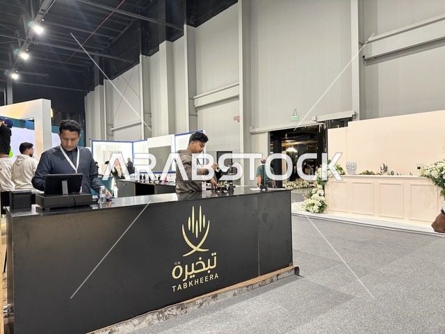 أجنحة متنوعة فى معرض المصممين والمصممات فى المنطقة الشرقية يوم 29 من ديسمبر 2025 ، المملكة العربية السعودية، منصة إبداعية للأزياء والتصميم،  إبراز الهوية والابتكار، تفاعل مباشر مع الزوار، تجارب تذوق مميزة، أجواء راقية داخل المعرض