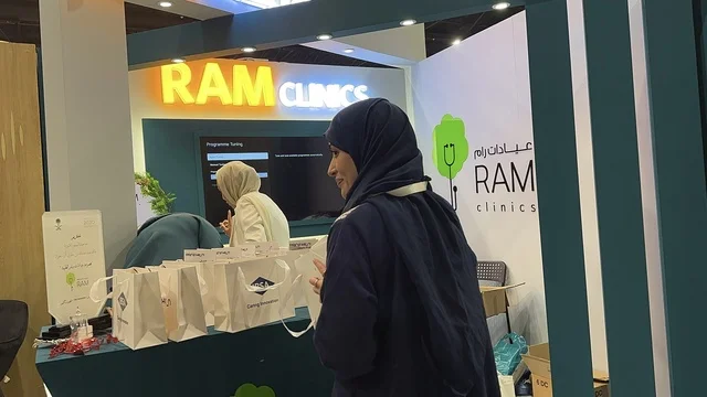 أجنحة متنوعة فى معرض المصممين والمصممات فى المنطقة الشرقية يوم 29 من ديسمبر 2025 ، المملكة العربية السعودية، منصة إبداعية للأزياء والتصميم،  إبراز الهوية والابتكار، تفاعل مباشر مع الزوار، تجارب تذوق مميزة، أجواء راقية داخل المعرض