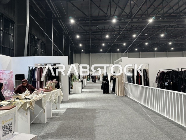 منصة إبداعية للأزياء والتصميم ، معرض المصممين والمصممات فى المنطقة الشرقية يوم 29 من ديسمبر 2025 ، المملكة العربية السعودية، إبراز الهوية والابتكار، تجارب تذوق مميزة،  تفاعل مباشر مع الزوار ، أجواء راقية داخل المعرض