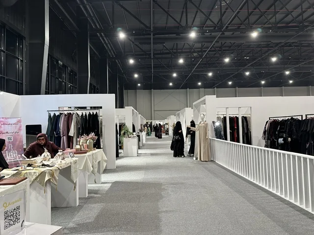 منصة إبداعية للأزياء والتصميم ، معرض المصممين والمصممات فى المنطقة الشرقية يوم 29 من ديسمبر 2025 ، المملكة العربية السعودية، إبراز الهوية والابتكار، تجارب تذوق مميزة،  تفاعل مباشر مع الزوار ، أجواء راقية داخل المعرض