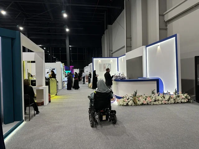 إبراز الهوية والابتكار، اجنحة متنوعة فى معرض المصممين والمصممات فى المنطقة الشرقية يوم 29 من ديسمبر 2025 ، المملكة العربية السعودية،  تفاعل مباشر مع الزوار ،  منصة إبداعية للأزياء والتصميم ،أجواء راقية داخل المعرض