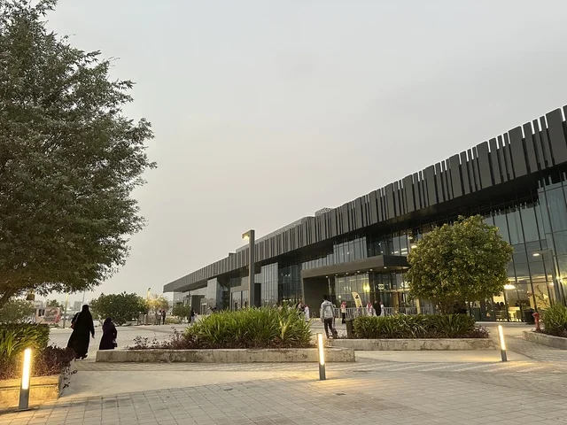 Designer Exhibition in the Eastern Province on December 29, 2025, Saudi Arabia, direct interaction with visitors, a creative platform for fashion and design, the latest trends in fashion and accessories, highlighting identity and innovation, an upscale atmosphere within the exhibition.