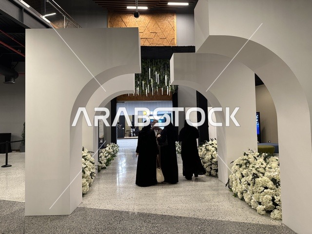 معرض المصممين والمصممات فى المنطقة الشرقية يوم 29 من ديسمبر 2025 ، المملكة العربية السعودية،  تفاعل مباشر مع الزوار ،  منصة إبداعية للأزياء والتصميم ، أحدث صيحات الموضة والإكسسوارات ، إبراز الهوية والابتكار، أجواء راقية داخل المعرض