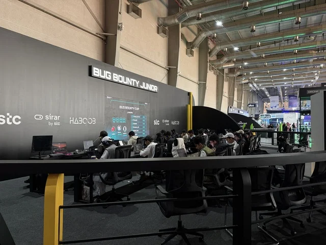 عروض وحلول تقنية متقدمة لمواجهة المخاطر والتهديدات السيبرانية، معرض بلاك هات في مدينة الرياض في المملكة العربية السعودية من 2  ديسمبر حتى ٤  2025 ،   اختراق الويب والهندسة العكسية والتحليل الجنائي والتشفير، نيل جائزة غينيس للأرقام القياسية في نسخة سابقة