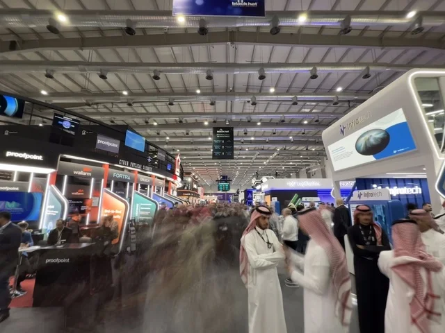 معرض بلاك هات في مدينة الرياض في المملكة العربية السعودية من 2  ديسمبر حتى ٤  2025 ،   تحديات في مجالات متعددة  اختراق الويب والهندسة العكسية والتحليل الجنائي والتشفير، نيل جائزة غينيس للأرقام القياسية في نسخة سابقة
