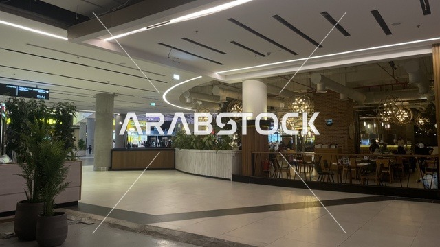 تصميم عصري وماركات عالمية ومحلية، مركز تسوق وترفيه في حي الأصالة شمال مدينة جدة في المملكة العربية السعودية سبتمبر 2025 ، تجربة تسوق ووجهة ترفيهية متكاملة للعائلات، خيارات التسوق تلبي مختلف الأذواق والاحتياجات