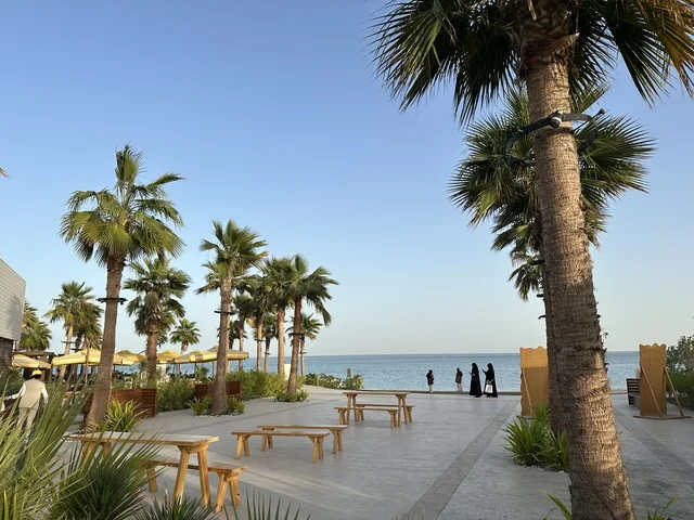 المرافق النظيفة والمُعتنى بها، سولت البحر وجهة ترفيهية وشاطئية عائلية تقع على طريق الكورنيش في الخبر في المملكة العربية السعودية، تجديدات إضافية وتطويرات في 3  يناير 2026، مكان صديق للحيوانات الأليفة