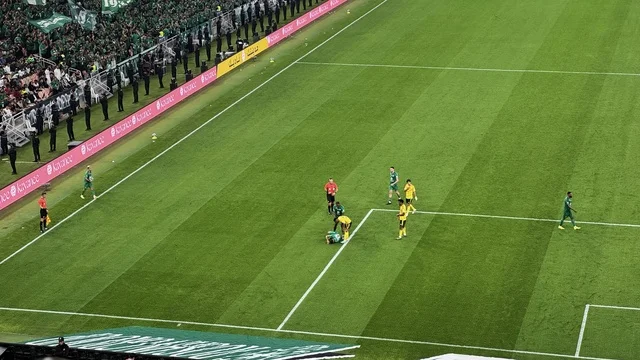 حماس الجمهور والمشجعين، فوز فريق الاهلي، مباراة الأهلي و النصر يوم 2 يناير 2026 في دوري روشن السعودي، ملعب مدينة الملك عبدالله الرياضية (الجوهرة المشعة) في جدة