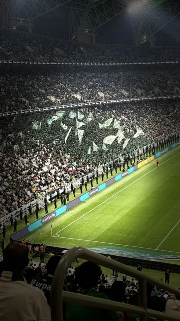 حماس الجمهور والمشجعين، فوز فريق الاهلي، مباراة الأهلي و النصر يوم 2 يناير 2026 في دوري روشن السعودي، ملعب مدينة الملك عبدالله الرياضية (الجوهرة المشعة) في جدة