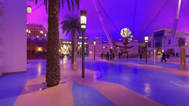 مدينة 6 فلاجز القدية في ثاني يوم من الافتتاح 1 يناير 2026 ، اكبر مشروع عملاق لمدينة ترفيهية تحمل علامة ستة أعلام التجارية في السعودية، أول منتزه ترفيهي لستة أعلام خارج أميركا الشمالية، استراتيجية رؤية السعودية 2030