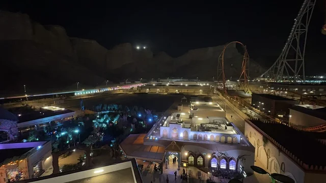 أول منتزه ترفيهي لستة أعلام خارج أميركا الشمالية، مدينة 6 فلاجز القدية في ثاني يوم من الافتتاح 1 يناير 2026 ، اكبر مشروع عملاق لمدينة ترفيهية تحمل علامة ستة أعلام التجارية في السعودية، استراتيجية رؤية السعودية 2030