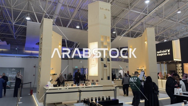 لافيرن دار عطور في معرض العود الأزرق والعطور الدولي في الرياض أُقيمت من ديسمبر 2025 - يناير 2026 في المملكة العربية السعودية، تقدم تجربة حسية تشمل التسوق والتعلم عن صناعة العطور وورش العمل، فعاليات سنوية كبرى