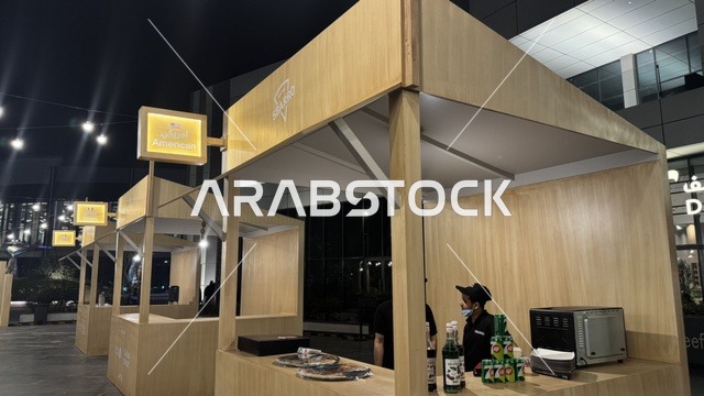 فعالية لقمة بمدينة جدة في يناير 2026 ، الحلى والمخبوزات الحجازية العريقة ، جو عائلي وشعبي، تذوق نكهة الطعام المحلي التقليدي ، تجربة تذوق فاخرة فى المملكة العربية السعودية