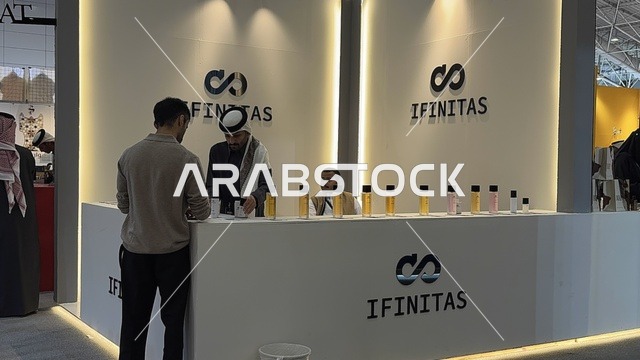 17671025800gLqEFnjsD