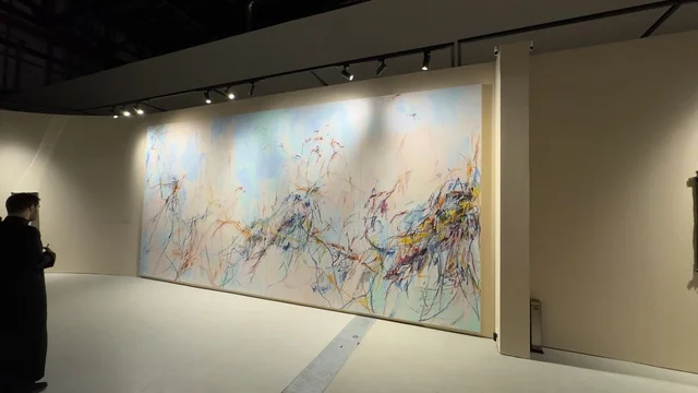 فنون أدائية وموسيقية تعكس التبادل الثقافي والحضاري ، فعالية بين ثقافتين (السعودية والصين) في قاعة  الملفى بمدينة مسك بالرياض يوم 24 ديسمبر 2025  ، تجربة الشارع الصيني، معرض فني مشترك ، عروض فنية حية