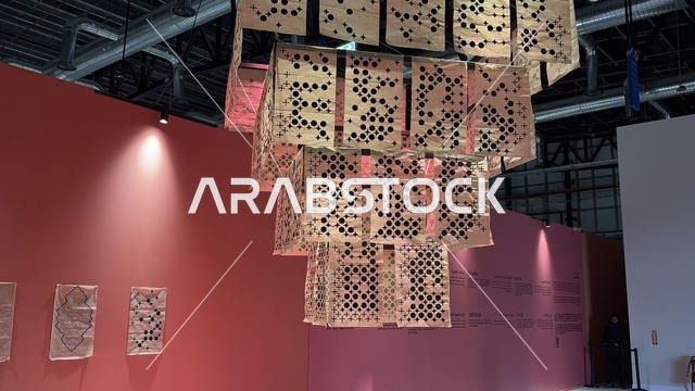 معرض فني مشترك ، فنون أدائية وموسيقية تعكس التبادل الثقافي والحضاري ، فعالية بين ثقافتين (السعودية والصين) في قاعة  الملفى بمدينة مسك بالرياض يوم 24 ديسمبر 2025  ، تجربة الشارع الصيني، معرض فني مشترك ، عروض فنية حية