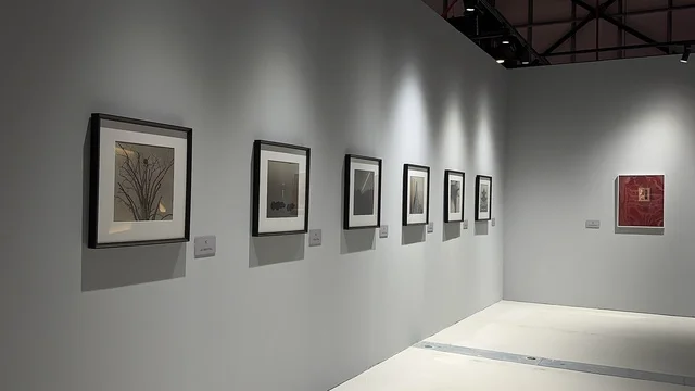 Performing and musical arts reflecting cultural and civilizational exchange, a complete visual experience, a joint art exhibition, an event between two cultures (Saudi Arabia and China) at the Al-Malfa Hall in the Misk City in Riyadh on December 24, 2025, the Chinese street experience, live artistic performances.