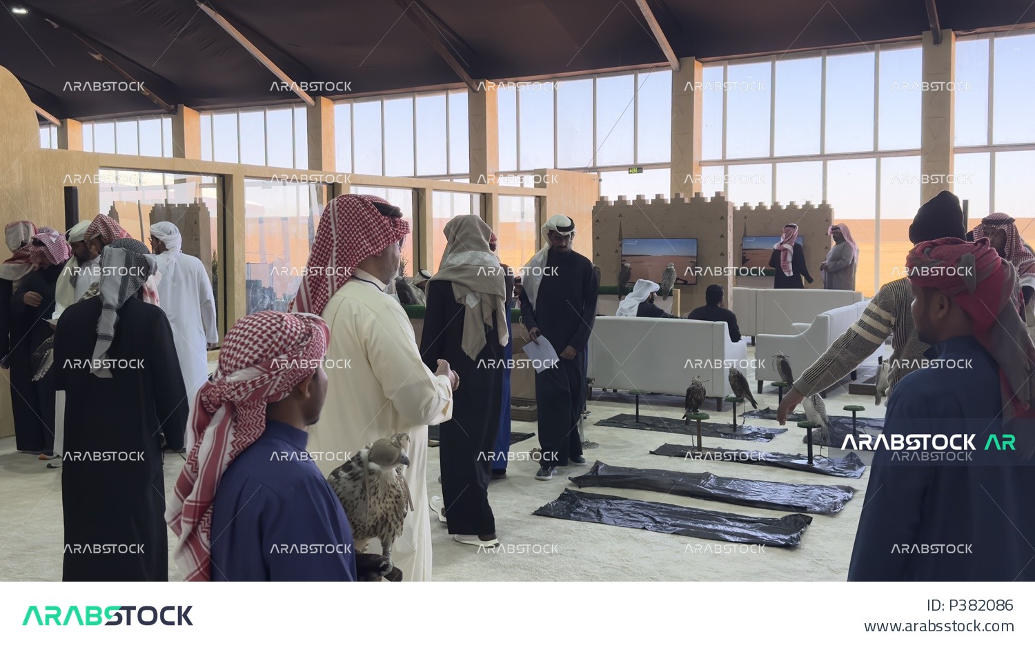 مشاركة الصقارين