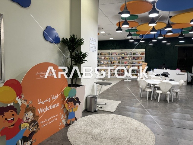 أنشطة تعليمية وتفاعلية لجميع الفئات، بيت الثقافة فى الدمام بالمنطقة الشرقية، المملكة العربية السعودية،  مكتبة الدمام العامة ،معلم ثقافي ومعرفي يعزز الإبداع والفنون، فعاليات ثقافية ومجتمعية متنوعة،  مساحات للمعارض وورش العمل ،  بيئة ملهمة تجمع الثقافة والمعرفة والفن.