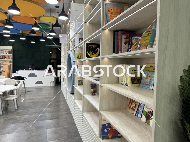 أنشطة تعليمية وتفاعلية لجميع الفئات، بيت الثقافة فى الدمام بالمنطقة الشرقية، المملكة العربية السعودية،  مكتبة الدمام العامة ،معلم ثقافي ومعرفي يعزز الإبداع والفنون، فعاليات ثقافية ومجتمعية متنوعة،  مساحات للمعارض وورش العمل ،  بيئة ملهمة تجمع الثقافة والمعرفة والفن.