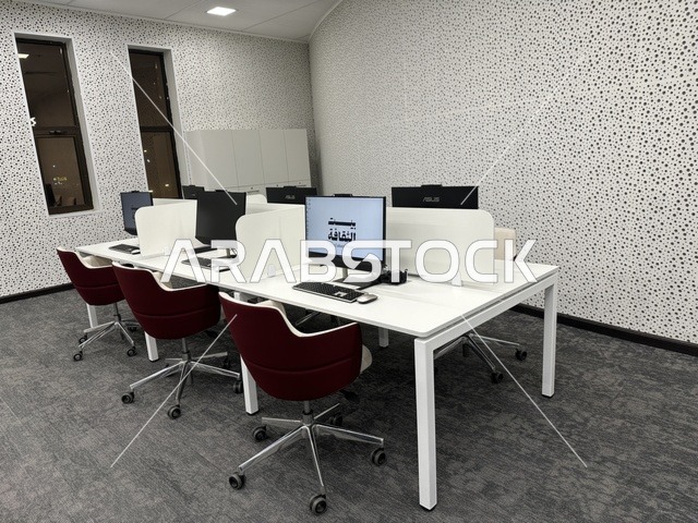 مساحات للمعارض وورش العمل ، بيت الثقافة فى الدمام بالمنطقة الشرقية، المملكة العربية السعودية،  مكتبة الدمام العامة ،معلم ثقافي ومعرفي يعزز الإبداع والفنون، فعاليات ثقافية ومجتمعية متنوعة،   أنشطة تعليمية وتفاعلية لجميع الفئات، بيئة ملهمة تجمع الثقافة والمعرفة والفن.