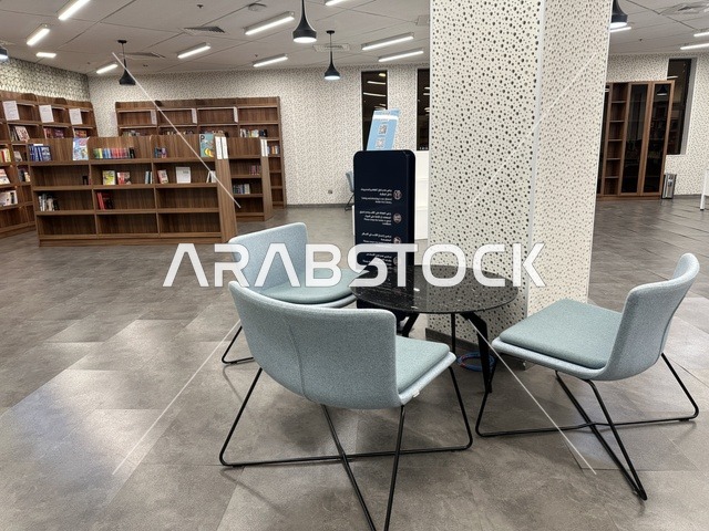 مكتبة الدمام العامة ،معلم ثقافي ومعرفي يعزز الإبداع والفنون، بيت الثقافة فى الدمام بالمنطقة الشرقية، المملكة العربية السعودية، فعاليات ثقافية ومجتمعية متنوعة،  مساحات للمعارض وورش العمل ، أنشطة تعليمية وتفاعلية لجميع الفئات، بيئة ملهمة تجمع الثقافة والمعرفة والفن.