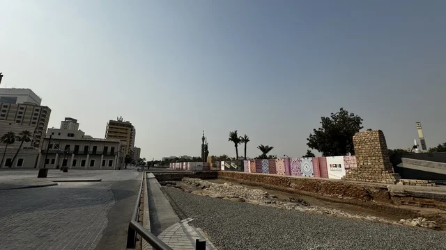 جدران مزخرفة وملونة بأشكال هندسية، الفنون المعمارية في المدينة التاريخية في جدة، الحارات والتصاميم الشعبية، الأماكن السياحية في المملكة العربية السعودية، المباني الأثرية القديمة، مشاريع إعادة إحياء المنطقة